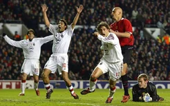 AC米兰队史今天：2005年2月23日欧冠米兰1比0曼联 加图索对决C罗