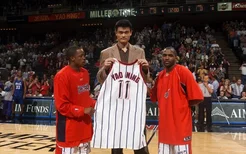 18年前的今天：2002年NBA选秀大会 姚明当选状元
