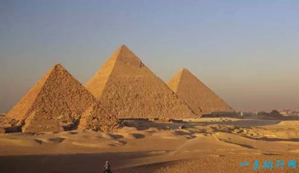 世界十大奇迹之一：埃及吉萨金字塔